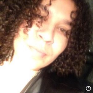 Meet your Posher, Simone